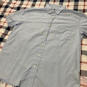 American Eagle (AE) Light Blue button up shirt (M)